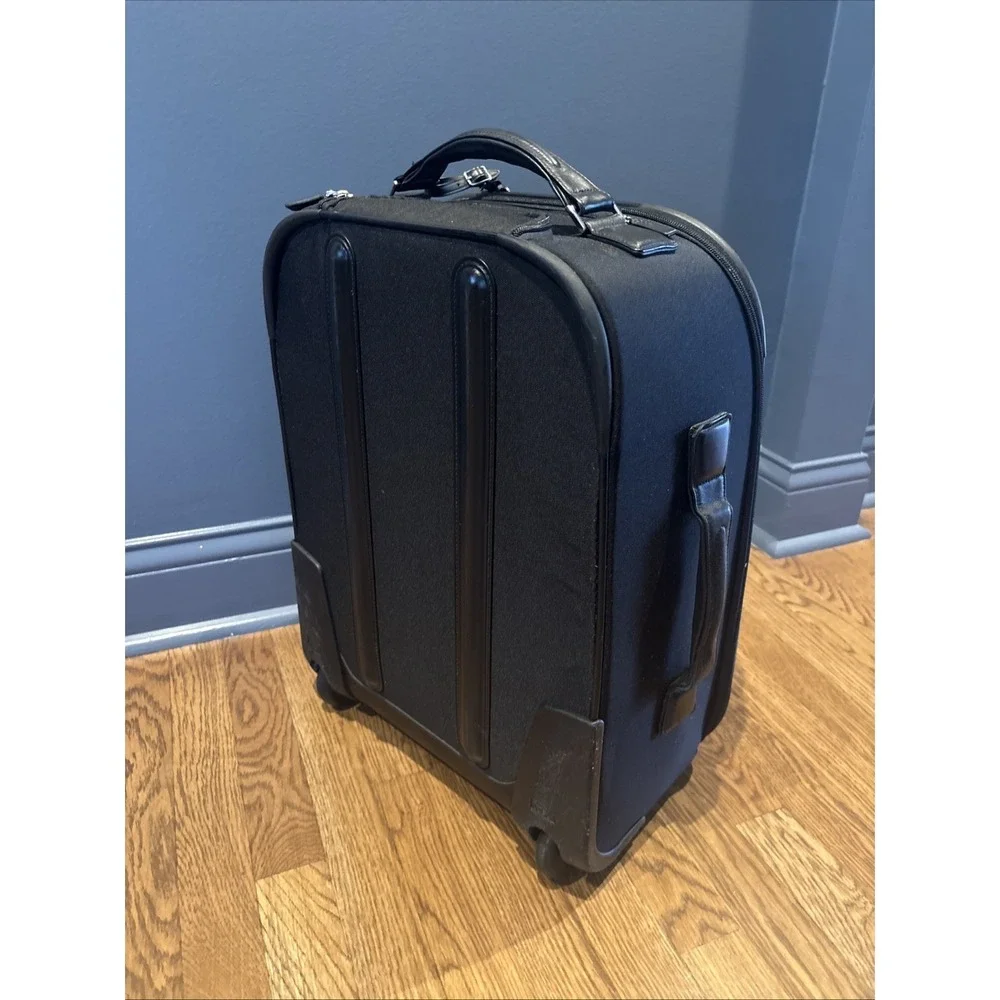 Tumi 4820D Business Carry-On Black Bag Suitcase/Carry-on